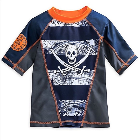 Disney Store Pirates of the Caribbean Rash Guard Swim Trunks Set Boy Size 5//6
